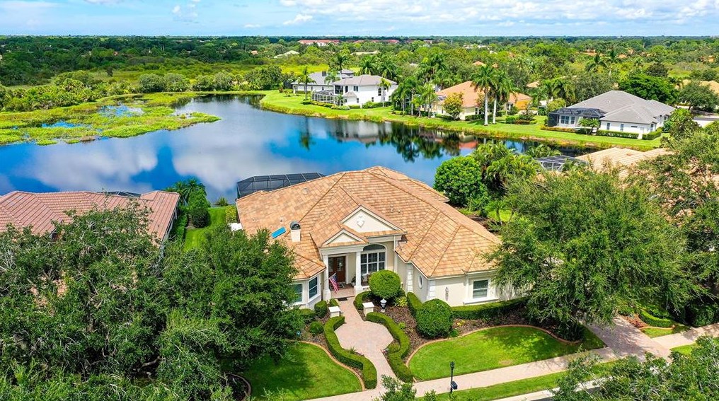 8971 Bloomfield Blvd, Sarasota, FL 34238