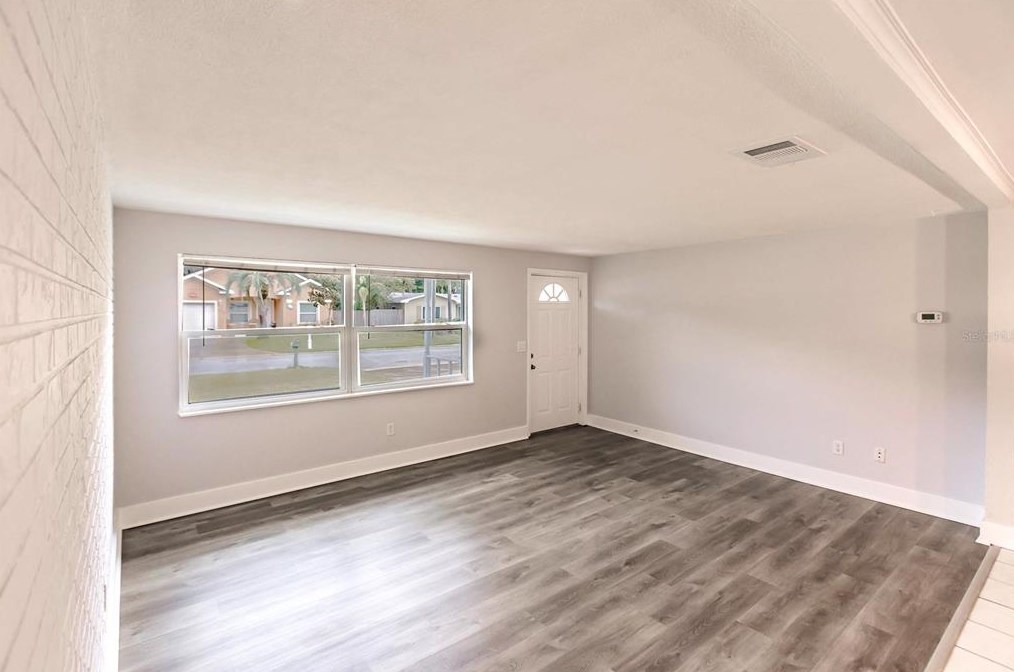 1075 Jackmar Rd, Dunedin, FL 34698