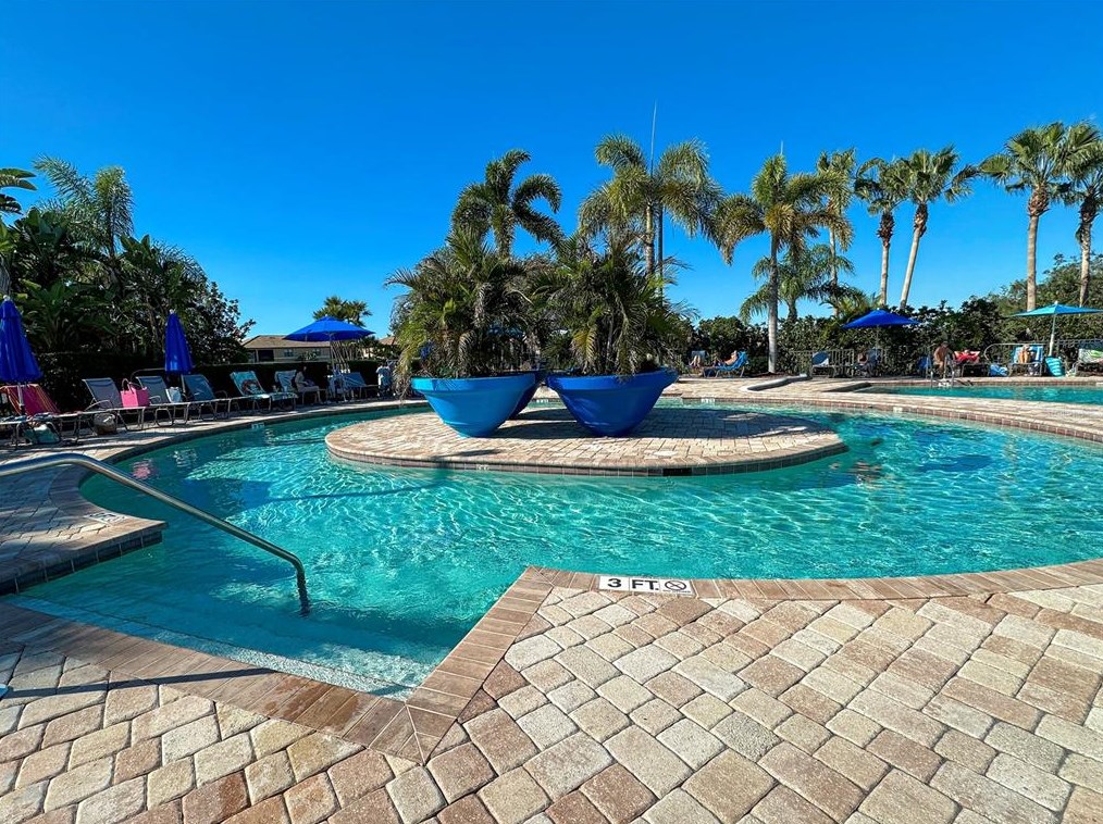 7114 Quiet Creek Dr, Bradenton, FL 34212-4269