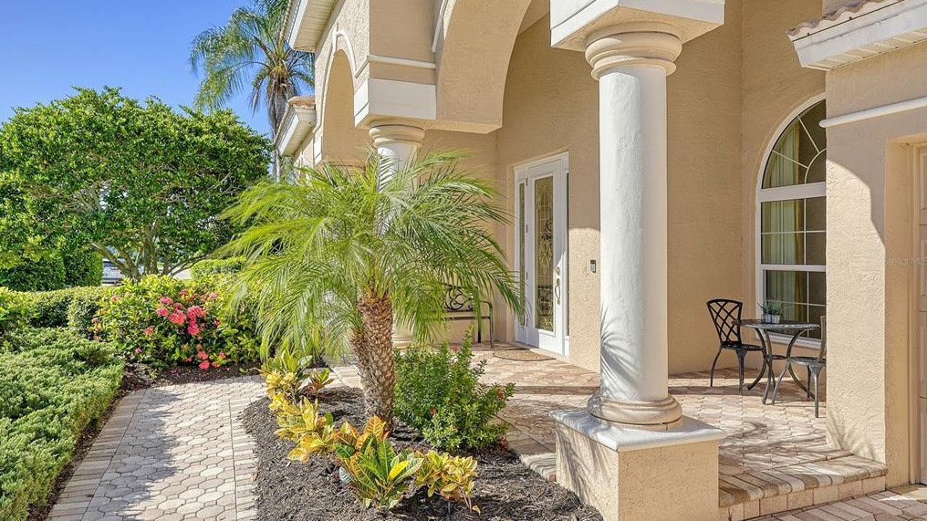 995 Scherer Way, Osprey, FL 34229-6868