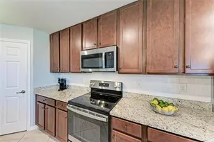 5710 Palmer Cir, Lakewood Ranch, FL 34211 - Photo 18