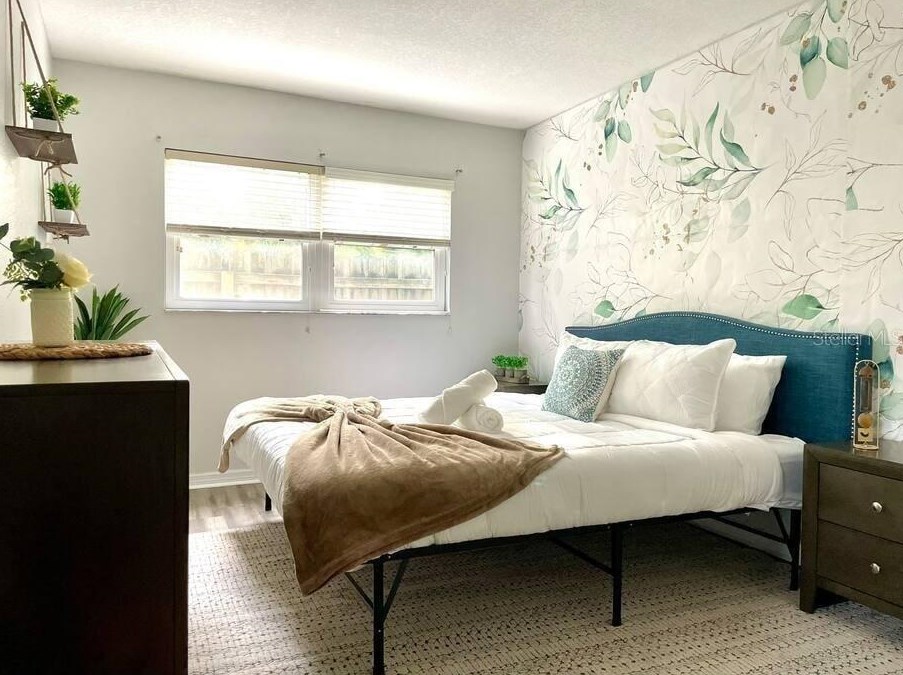 2040 Arlington St #6, Sarasota, FL 34239