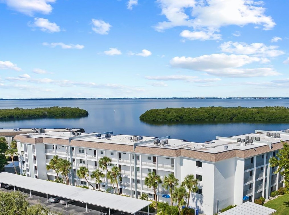 605 Sutton Pl #203, Longboat Key, FL 34228