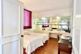 1065 Gulf of Mexico Dr, Longboat Key, FL 34228 - Photo 12