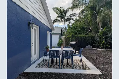 2431 Loma Linda Street, Sarasota, FL 34239 - Photo 32