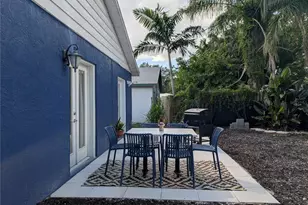 2431 Loma Linda St, Sarasota, FL 34239 - Photo 32