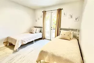 2431 Loma Linda St, Sarasota, FL 34239 - Photo 20