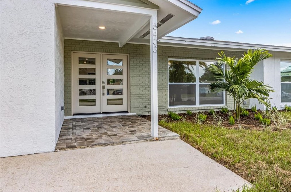 6403 1st Ave, Bradenton, FL 34209-2334