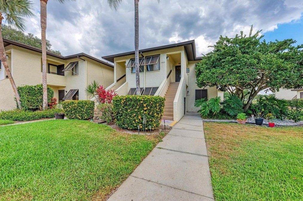 4523 Longwater Chase #12, Sarasota, FL 34235