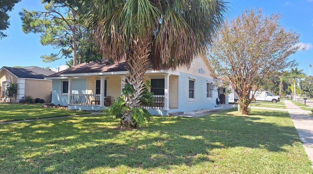 2595 10th St, Sarasota, FL 34237