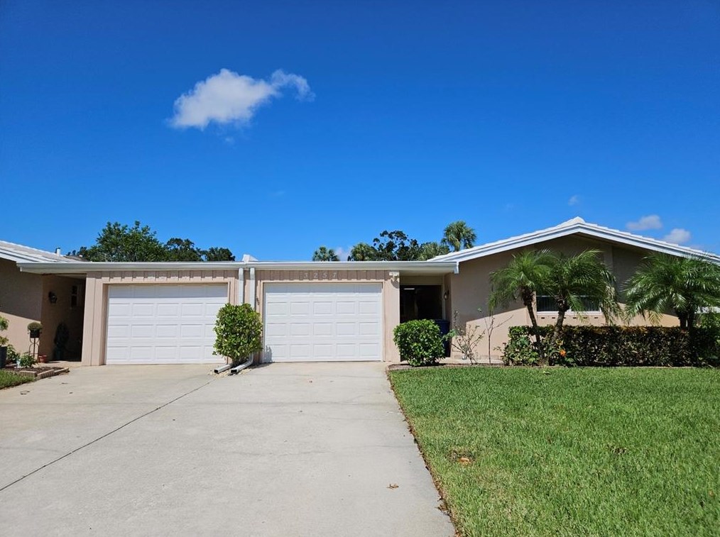 3257 Southfield Ln #918, Sarasota, FL 34239