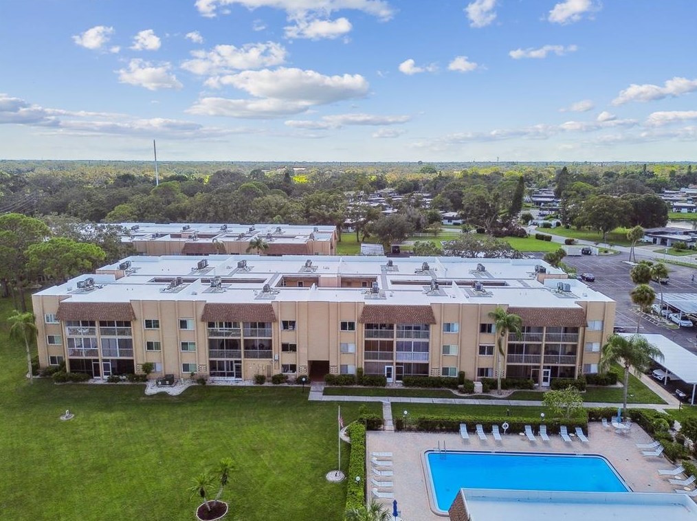 1330 Glen Oaks Dr E #273d, Sarasota, FL 34232