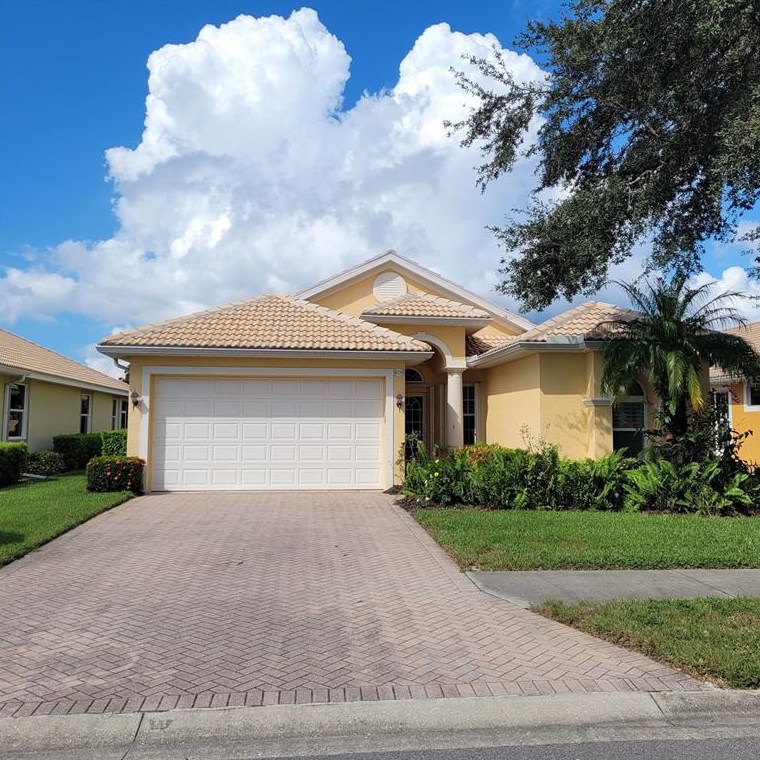 4218 Reflections Pkwy, Sarasota, FL 34233