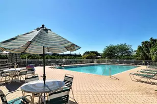 9641 Castle Point Dr, Sarasota, FL 34238 - Photo 32