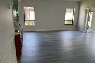 7861 Pine Trace Dr, Sarasota, FL 34243 - Photo 4