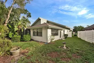 7861 Pine Trace Dr, Sarasota, FL 34243 - Photo 4