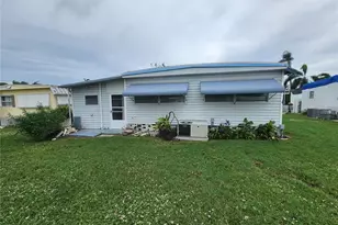 5317 Chateau Ln, Bradenton, FL 34207 - Photo 4