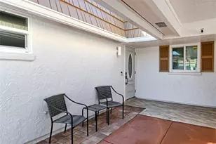 2607 Riverbluff Pkwy, Sarasota, FL 34231 - Photo 4