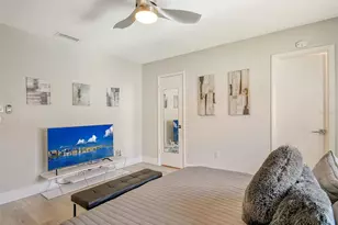 2607 Riverbluff Pkwy, Sarasota, FL 34231 - Photo 18