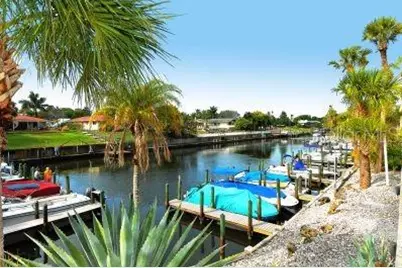 2607 Riverbluff Parkway #V145, Sarasota, FL 34231 - Photo 4