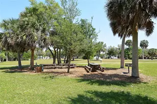 2607 Riverbluff Pkwy, Sarasota, FL 34231 - Photo 56