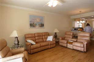 4639 Chapel Hill Dr, Sarasota, FL 34238 - Photo 10