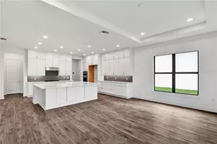 2477 Waterfront Cir, Sarasota, FL 34240 - Photo 8