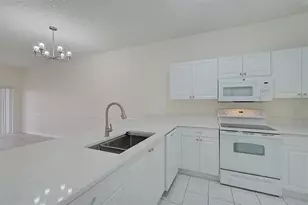 4210 Caddie Dr E, Bradenton, FL 34203 - Photo 4