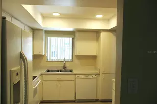 3961 Ashwood Ln, Sarasota, FL 34232 - Photo 8