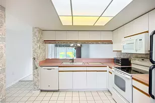 4382 Madeira Ct, Sarasota, FL 34233 - Photo 8