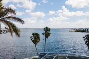 543 Key Royale Dr, Holmes Beach, FL 34217 - Photo 22