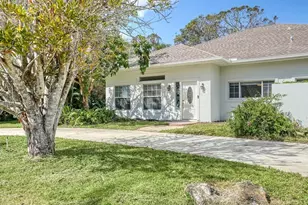 1789 Loma Linda St, Sarasota, FL 34239 - Photo 2