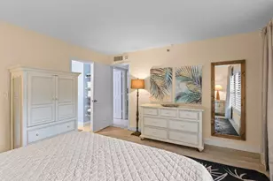 1001 Benjamin Franklin Dr, Sarasota, FL 34236 - Photo 18