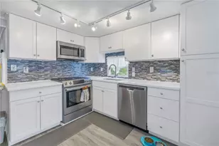 1905 Minnesota Ave, Bradenton, FL 34207 - Photo 12