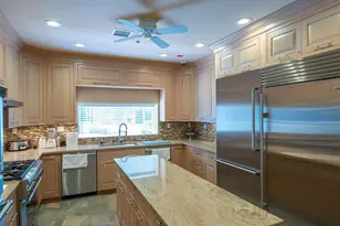3070 Grand Bay Blvd, Longboat Key, FL 34228 - Photo 32