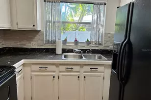 1105 58th St S, Gulfport, FL 33707 - Photo 14