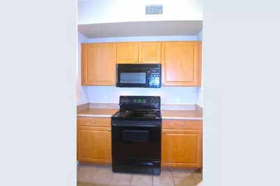 5701 Soldier Circle #104, Sarasota, FL 34233 - Photo 6