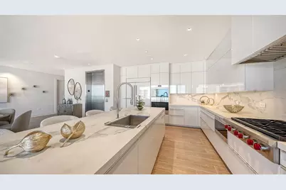1561 Gulf Of Mexico Drive #403, Longboat Key, FL 34228 - Photo 22
