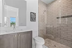 5910 Gulf of Mexico Dr, Longboat Key, FL 34228 - Photo 16