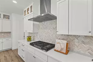 217 S Shade Ave, Sarasota, FL 34237 - Photo 10