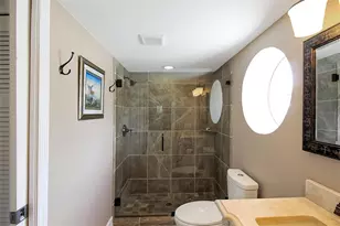 1315 Siesta Bayside Dr, Sarasota, FL 34242 - Photo 36