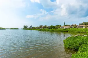 1519 Pelican Point Dr, Sarasota, FL 34231 - Photo 62