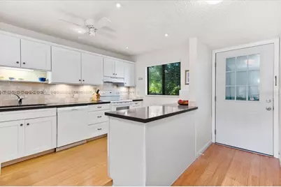 1519 Pelican Point Drive #292, Sarasota, FL 34231 - Photo 4