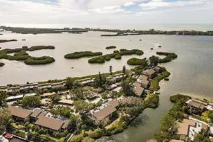 1519 Pelican Point Dr, Sarasota, FL 34231 - Photo 54