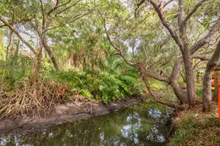 1519 Pelican Point Dr, Sarasota, FL 34231 - Photo 24