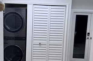 6304 Beechwood Ave, Sarasota, FL 34231 - Photo 10