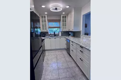 6304 Beechwood Avenue, Sarasota, FL 34231 - Photo 10