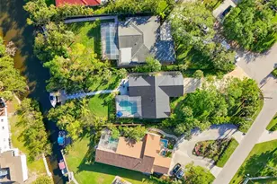 1899 Buccaneer Cir, Sarasota, FL 34231 - Photo 56