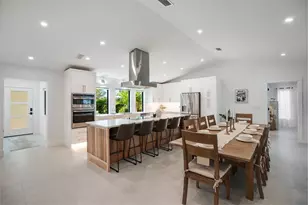 1899 Buccaneer Cir, Sarasota, FL 34231 - Photo 12