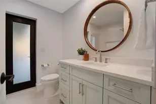 1899 Buccaneer Cir, Sarasota, FL 34231 - Photo 40